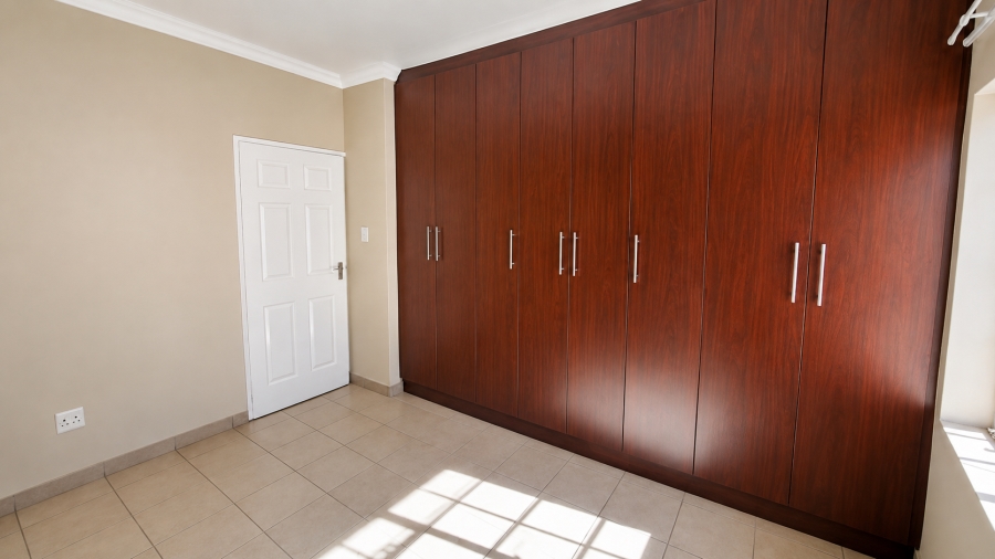 To Let 3 Bedroom Property for Rent in Flamwood North West